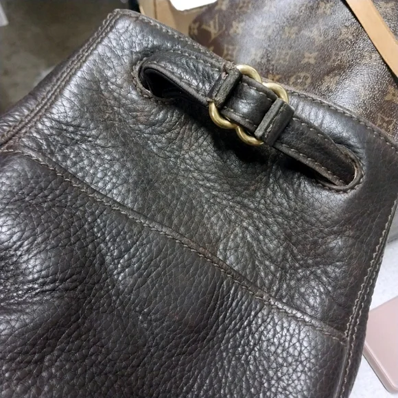 Vintage Coach Sonoma Drawstring Pebbeled Leather Bag in Black. #4923 - Picture 8 of 11